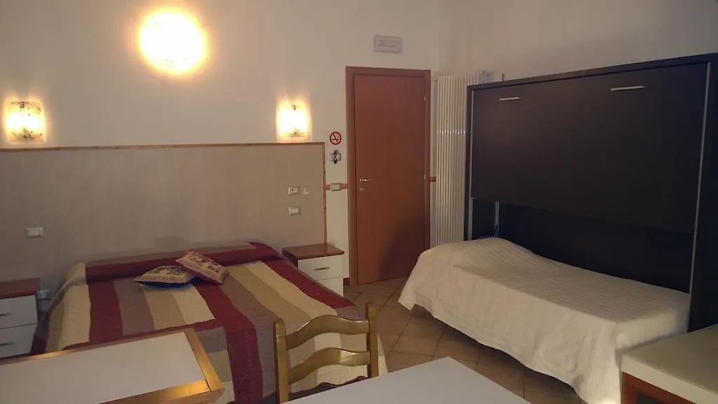 Elvira Miniscalchi Hotel Corno Alto 0*,