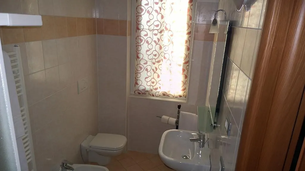 Elvira Miniscalchi Hotel Corno Alto 0*,  Italia