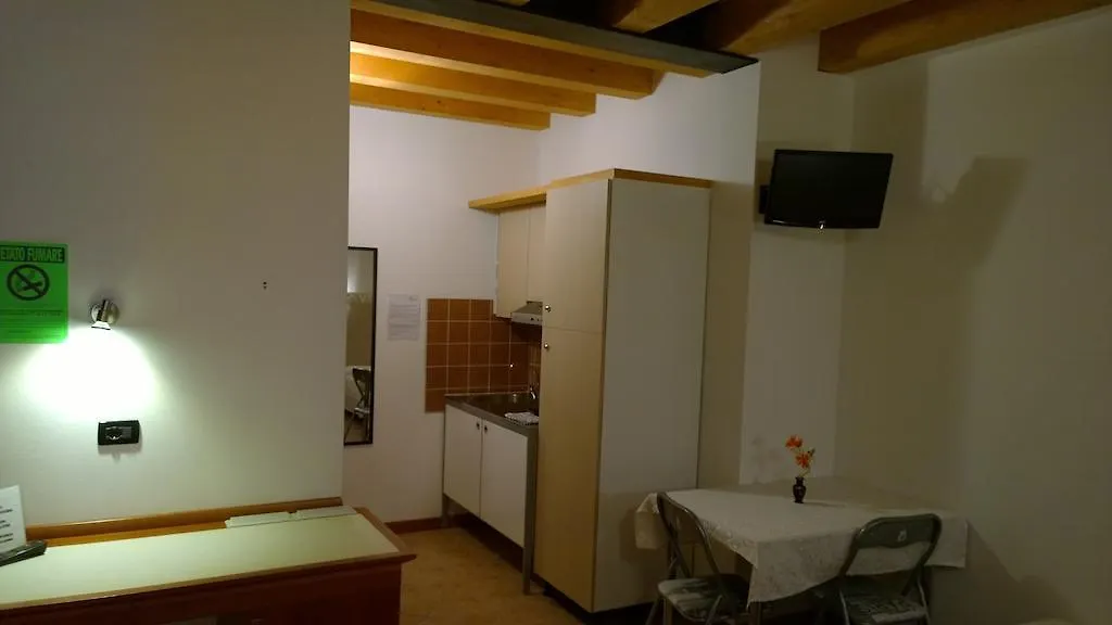 Elvira Miniscalchi Hotel Corno Alto Pensión